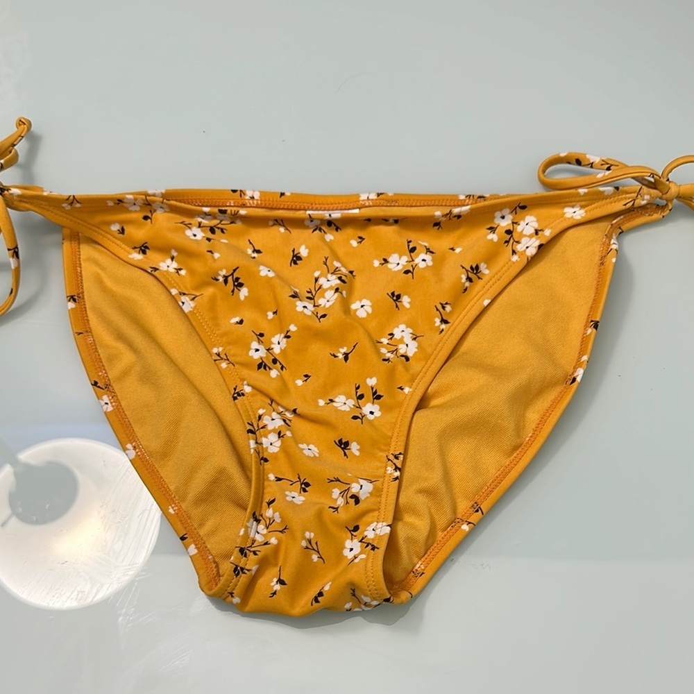 Xhilaration Bikini Bottoms